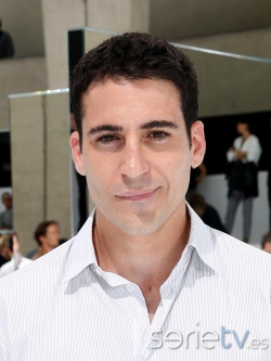 Miguel ngel Silvestre - actor de series de TV