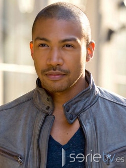 Charles Michael Davis - actor de series de TV