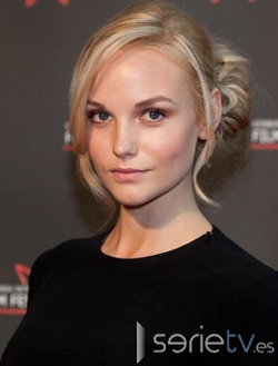 Joanna Vanderham - actriz de series de TV