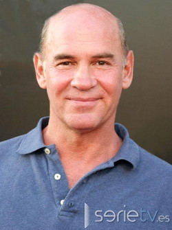 Mitch Pileggi - actor de series de TV