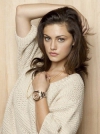 Phoebe Tonkin - actriz de series de TV